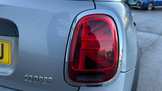 MINI Hatchback 1.5 Cooper Classic Premium 3dr Petrol Hatchback